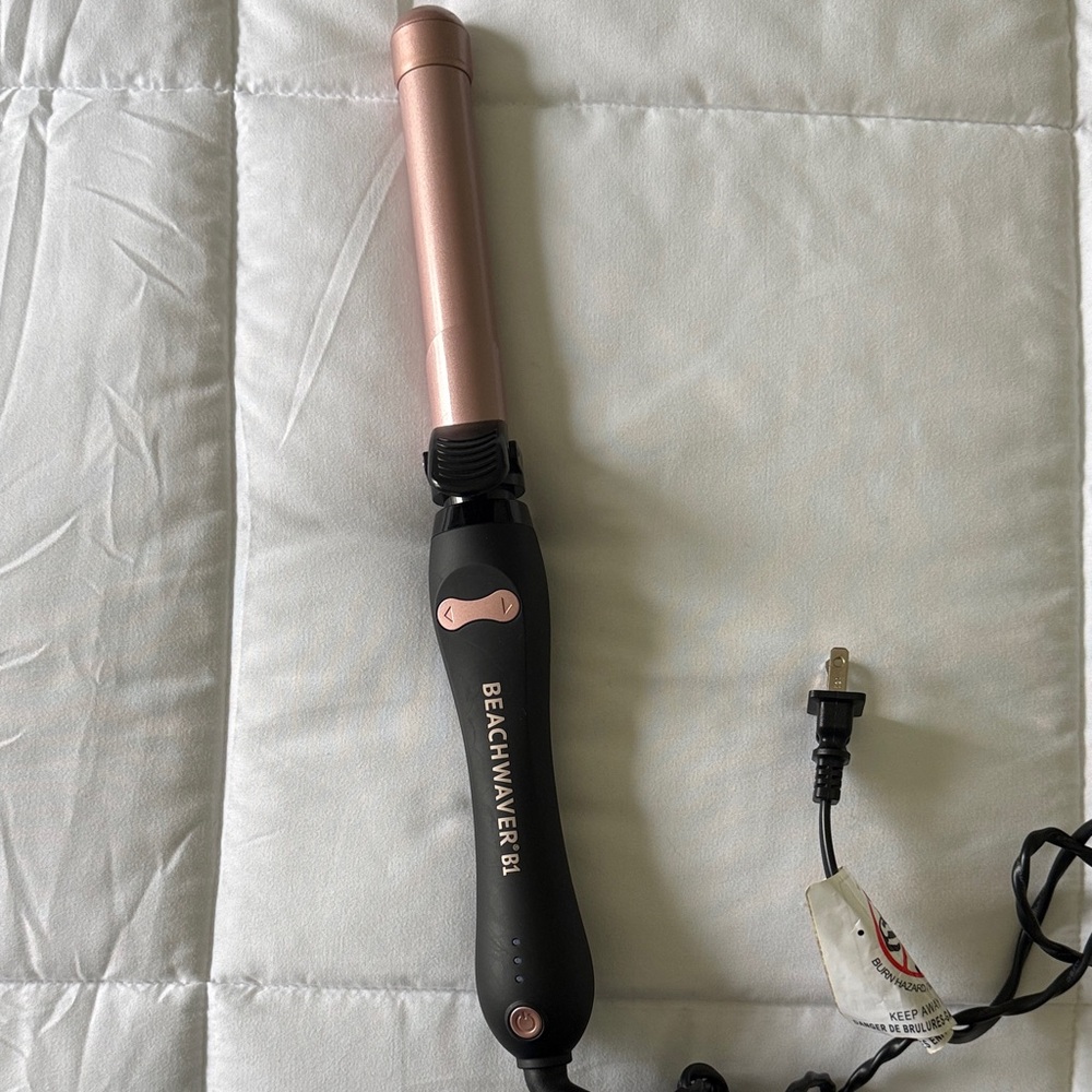 Beachwaver Co. Pink and Black Curling Iron